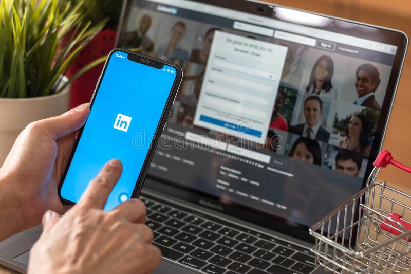 How to Get Contact Info from LinkedIn Without Connection?